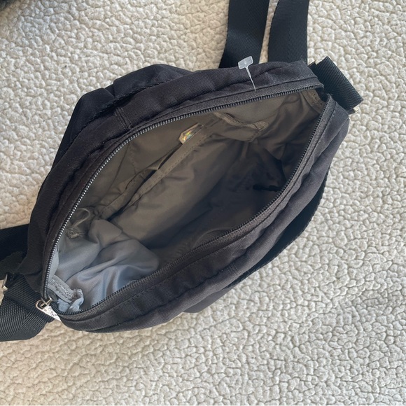 The North Face Alluvion Bag - Picture 7 of 9